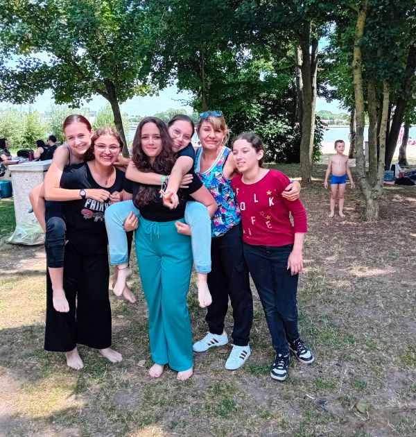 Des adolescents du dispositif JADE dans le Cher (18) lors d'une journée atelier
