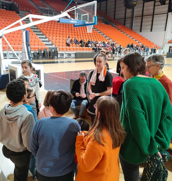 Photo de jeunes au Tango Bourges Basket